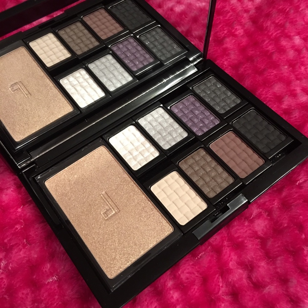 NIB Doucce smoky eyeshadow pro palette. Full size